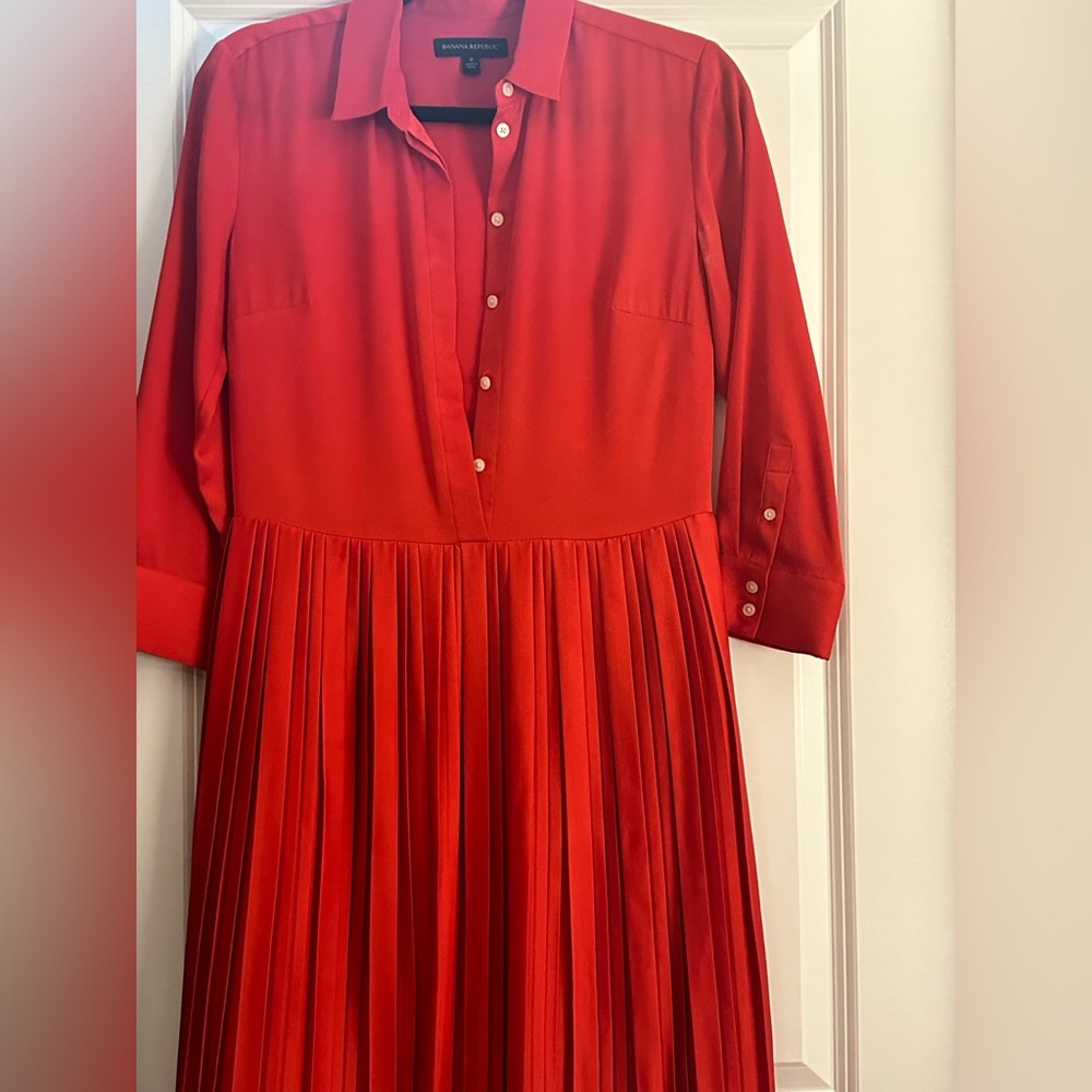 Banana Republic Silk Pleated Midi Dress Sz 2